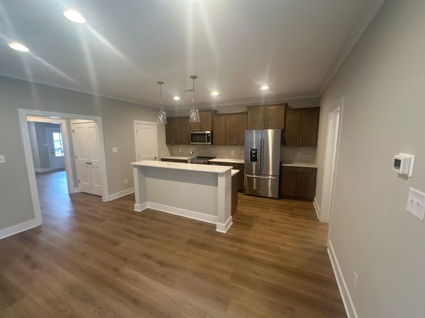 7207 Sassafras Way
