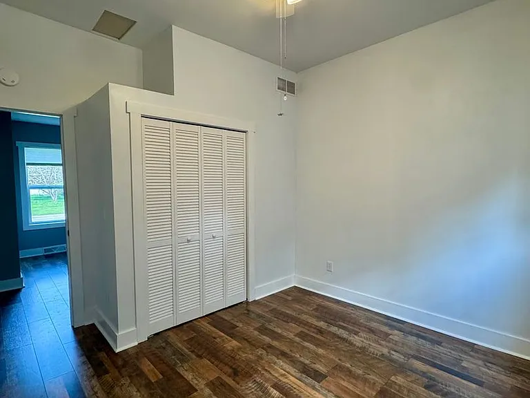 308 N Elm St — Photo 18