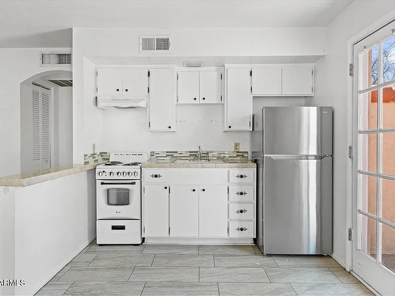 5702 E Camelback Rd #SAGUARO — Photo 9