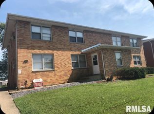 2324 Cherry Hills Dr, Springfield, IL 62704