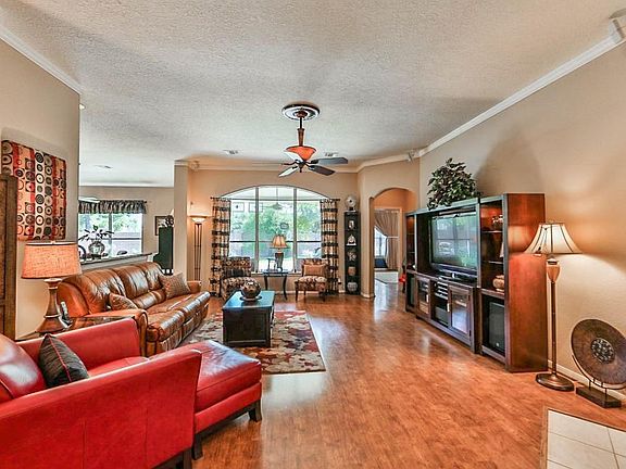 3rd image of 5507 Medallion Pointe Ct