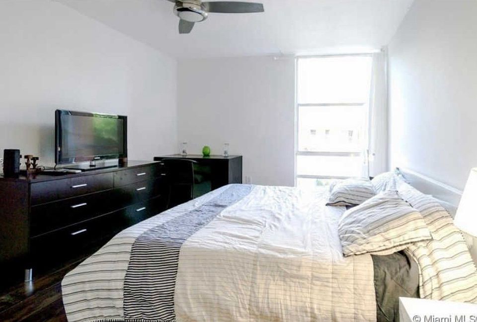 1st image of 200 172nd St APT 315
