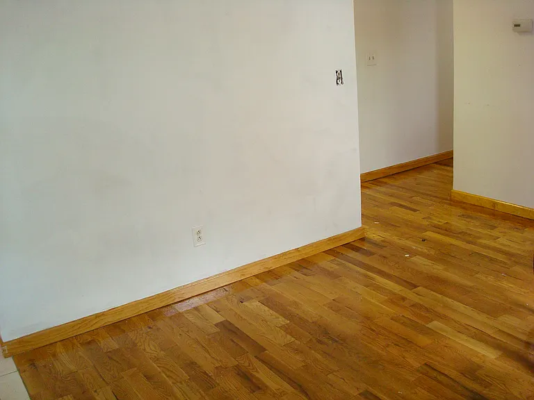 118 Cottage St #9 — Photo 4