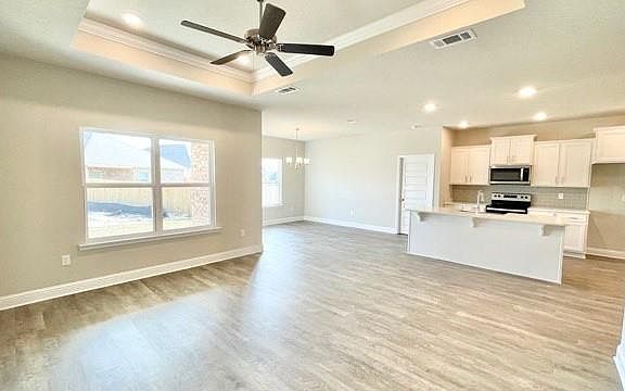 3rd image of 10650 Relic Rd N