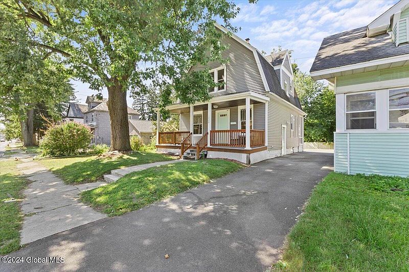 4th image of 1820 Hamburg Street