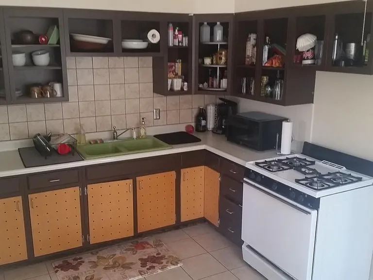 204 Tulane Dr SE — Photo 2