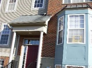 176 Station Park Cir, Grayslake, IL 60030