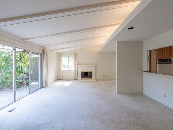 4th image of 209 Hacienda Carmel