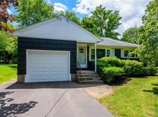 5 Summer Rest Rd, Waterford, CT 06385