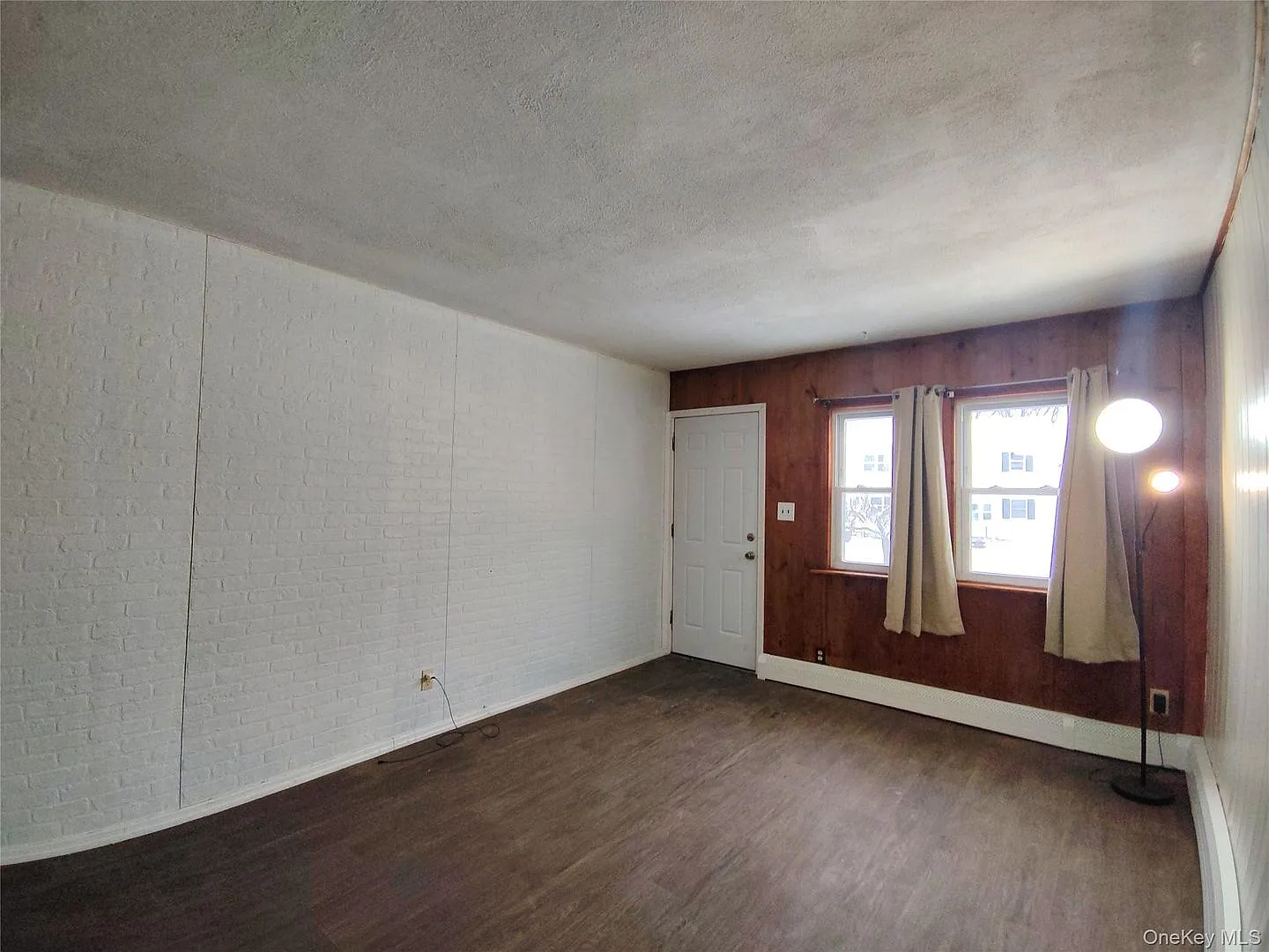 2 bed, 1.0 bath, 750 sqft, $1,800 — Photo 2