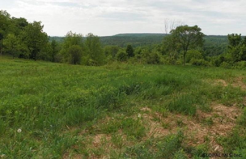 5th image of 122 GOEWEY Road