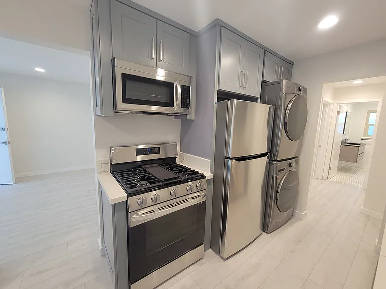 1425 E Ocean Blvd #5 — Photo 7