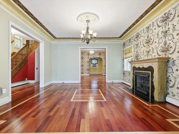 20 75th Street image 6 of 41