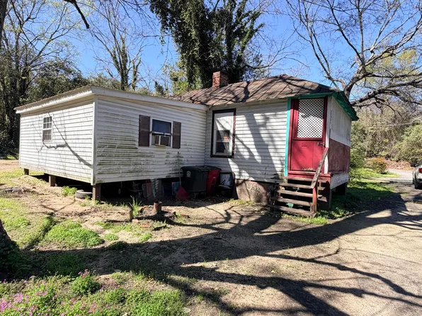 2221 Knott Street Ln, Macon, GA 31201