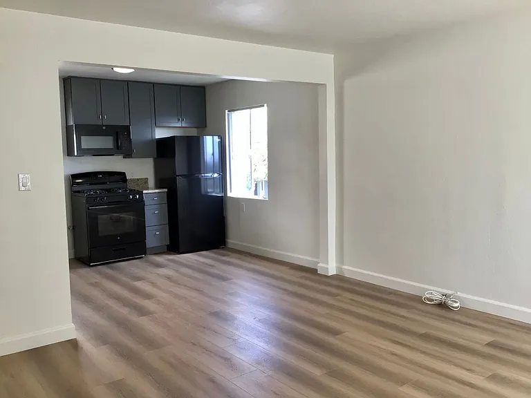 5836 Lauretta St — Photo 4