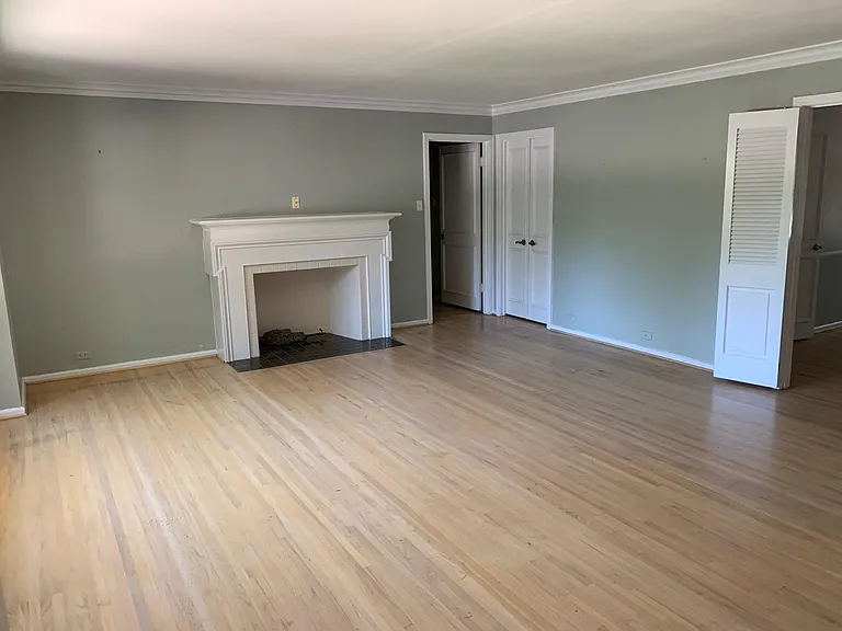 4323 University Blvd — Photo 4