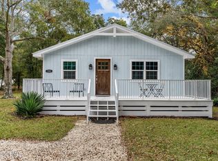 110 SW 5th St, Oak Island, NC 28465