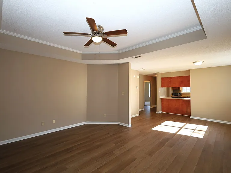 203 Blue Pool Dr — Photo 3