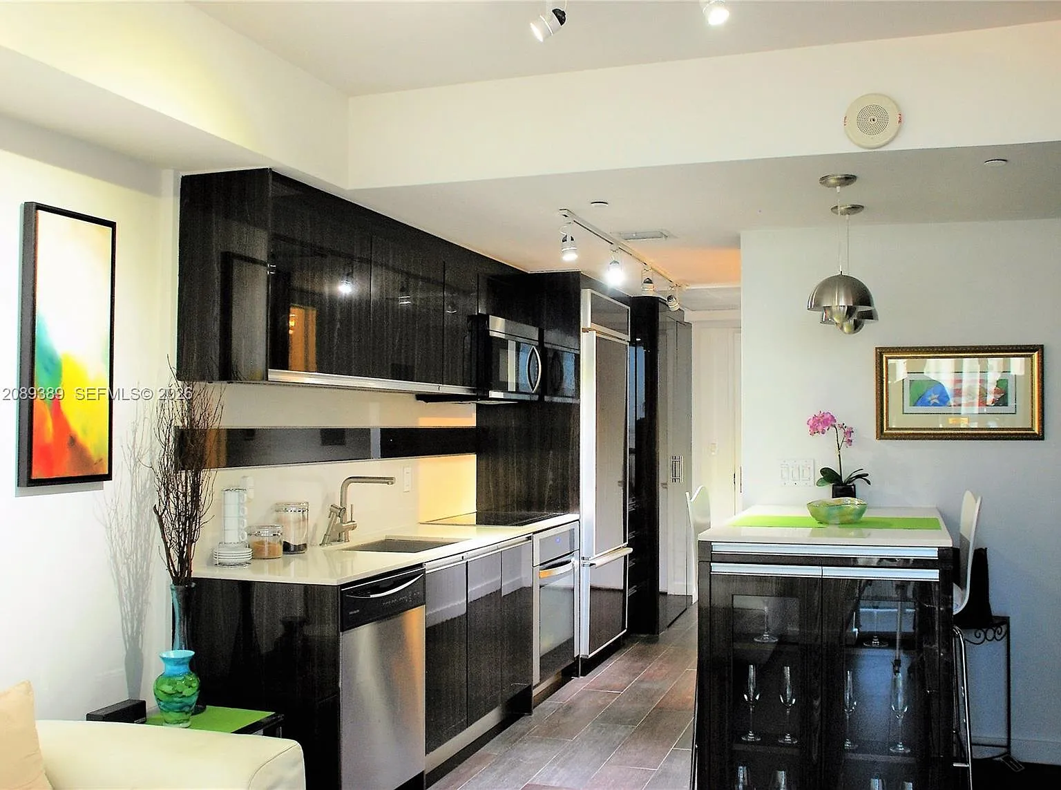 50 Biscayne Condo — Photo 2