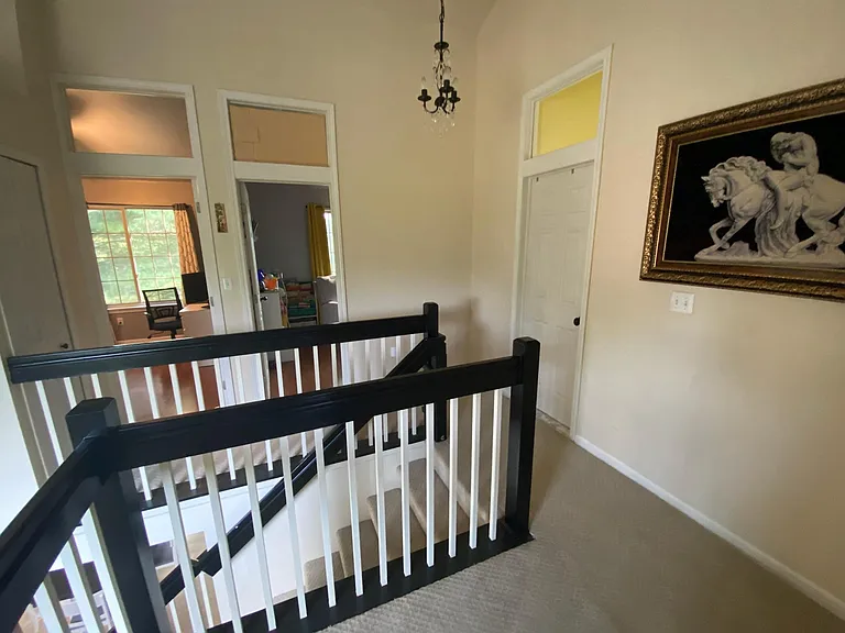 5628 Versailles Ave — Photo 32