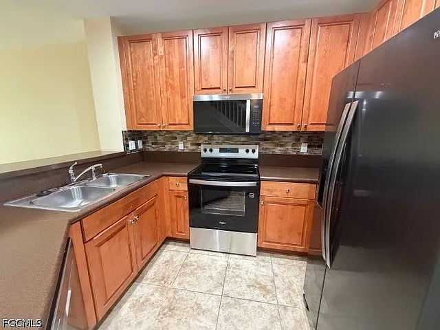 8585 Athena Ct — Photo 10