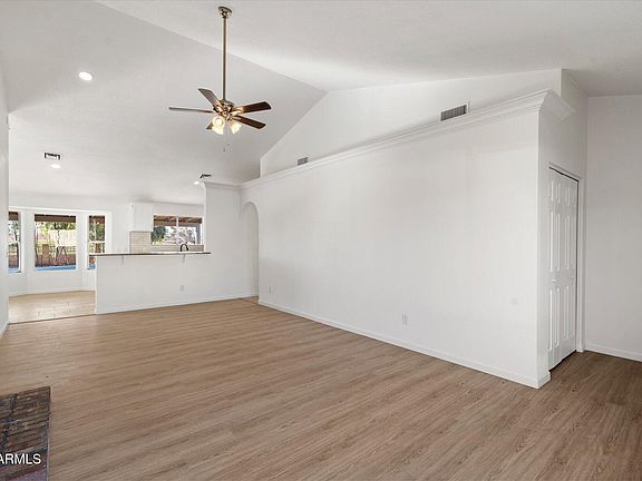 5th image of 10097 W Mariposa St