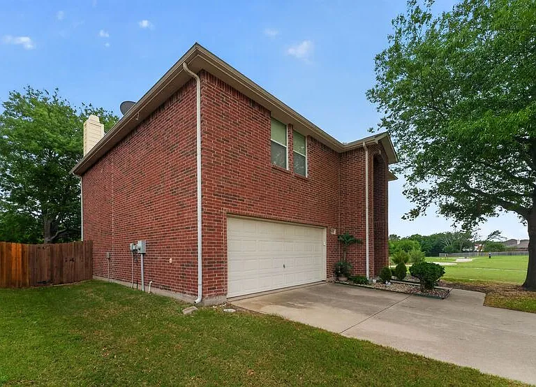 9601 Euclid Dr — Photo 55