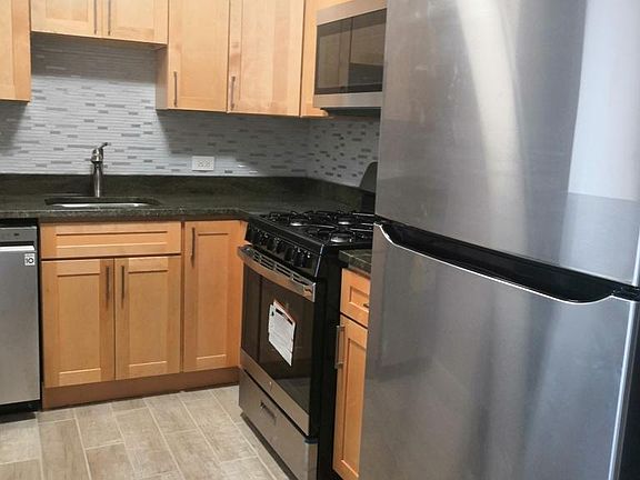 5th image of 3001 S Michigan Ave Unit 1008