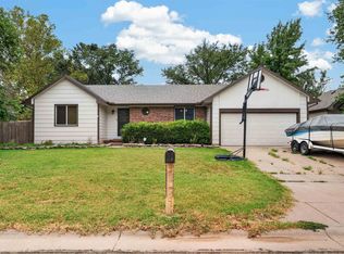 2153 S Lark Ct, Wichita, KS 67209