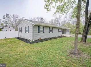 4 E Beach Rd, Williamstown, NJ 08094