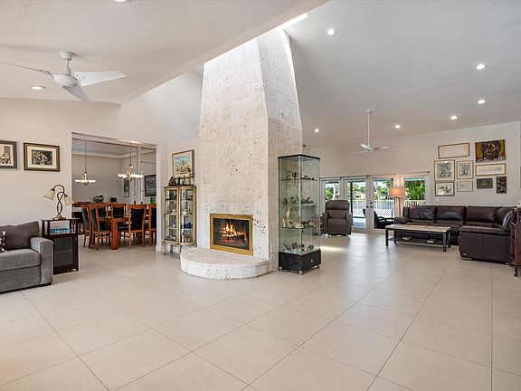 2nd image of 1024 NW 99th Avenue