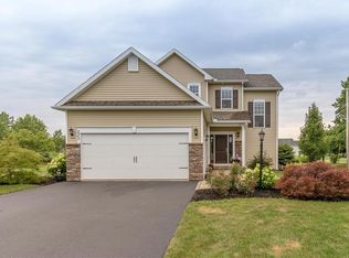 233 Salt Rd, Webster, NY 14580