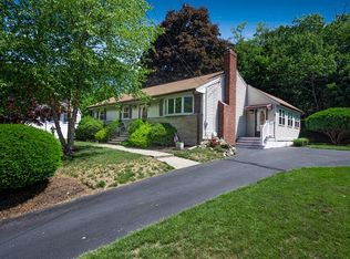 8 Duncan Rd, Burlington, MA 01803