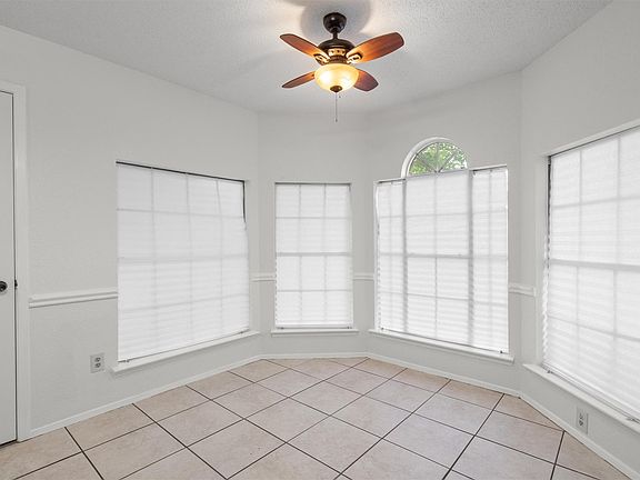 5th image of 16811 Village Oak Loop