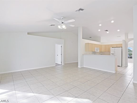 4th image of 3319 9th St W