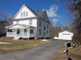 136 Railroad Ave, Hamlin, NY 14464