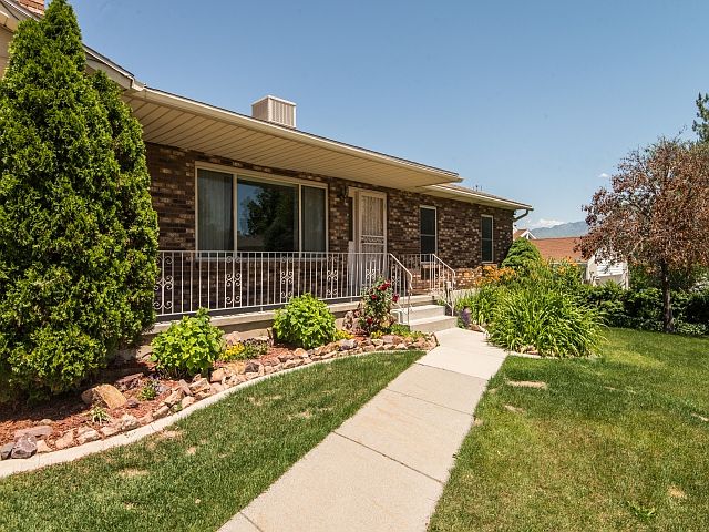 1st image of 1372 W Hawksbill Dr