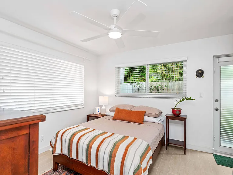 615 NE 10th Ave #101B — Photo 8