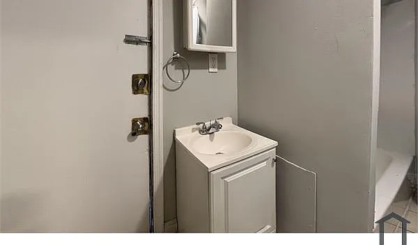 2427 N Cleveland St #1F — Photo 8
