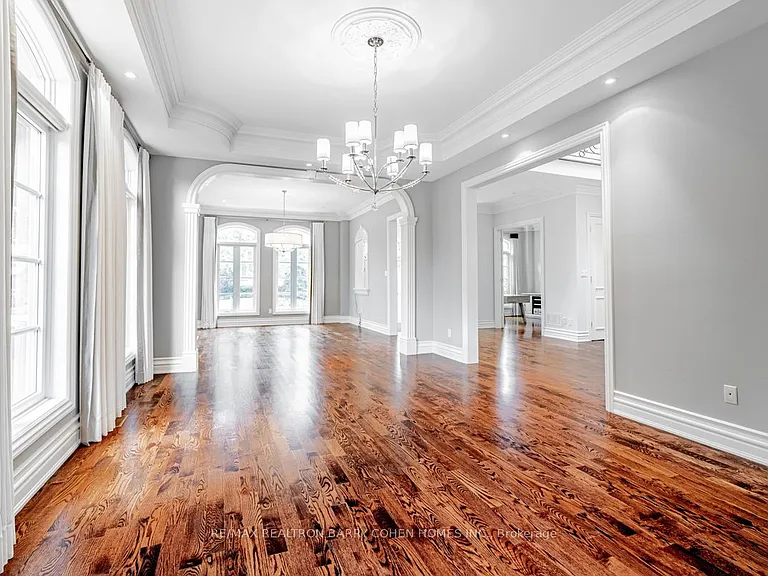 8 York Rd — Photo 10