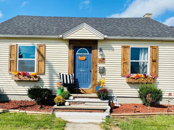 1033 Madison St, Little Chute, WI 54140