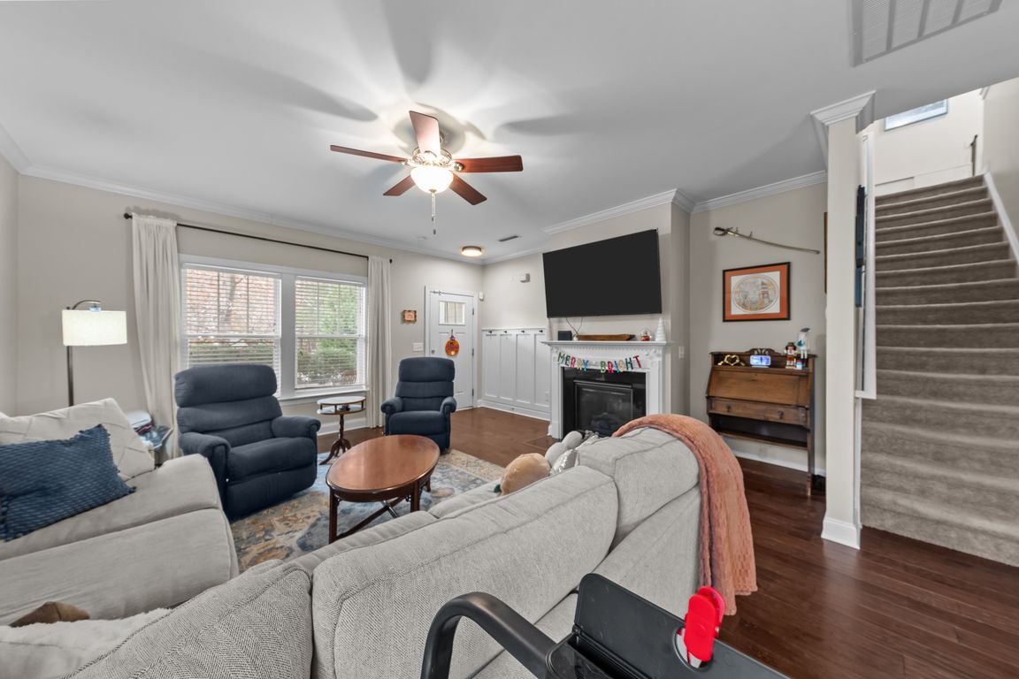 next background image