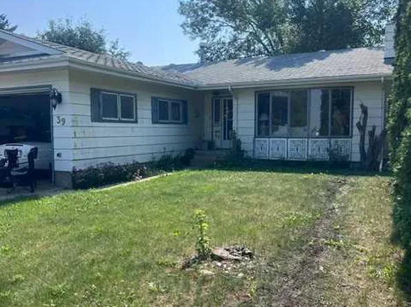 39 Nolan St, Red Deer, AB T4P 1Y8