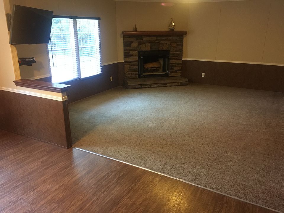 1st image of 296 SE Duane Ln