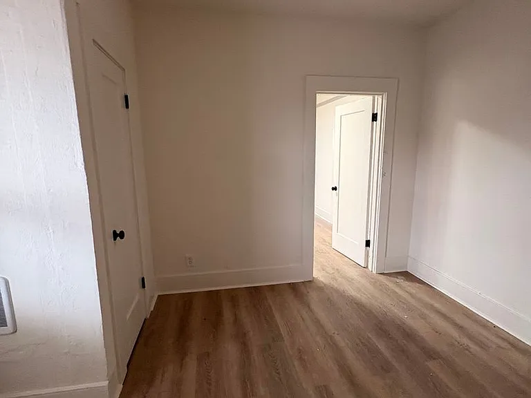 2505 Foothill Blvd — Photo 2