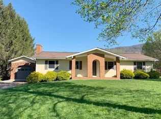 126 Saint Andrews Dr, Tazewell, VA 24651