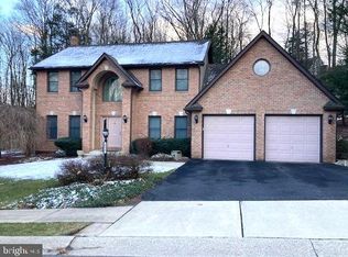 213 Norwegian Woods Dr, Pottsville, PA 17901