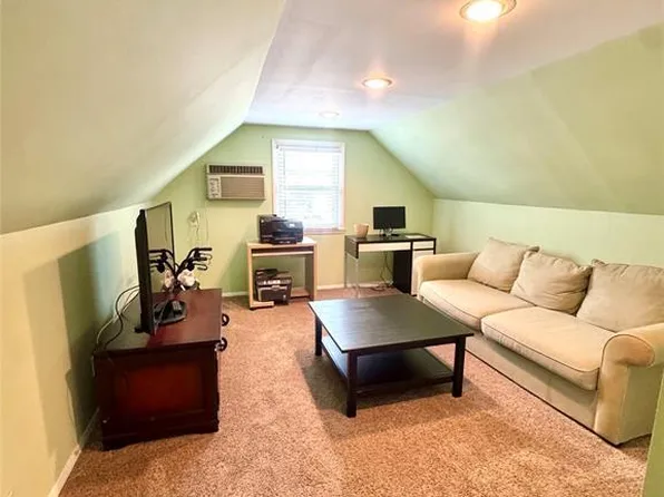 70 Byrne St, Hackensack, NJ 07601
