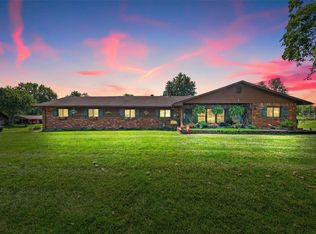 2944 Oetting Dr, Saint Charles, MO 63303