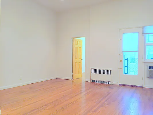 Rented by Salizzoni Realty | media 20